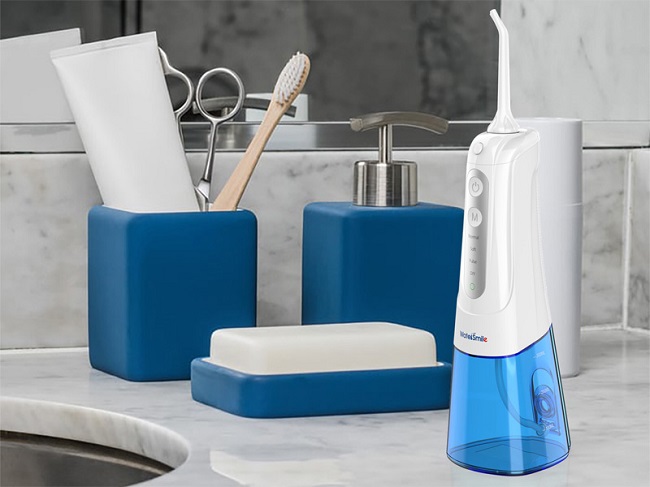 Máy tăm nước cầm tay WaterSmile WS-136