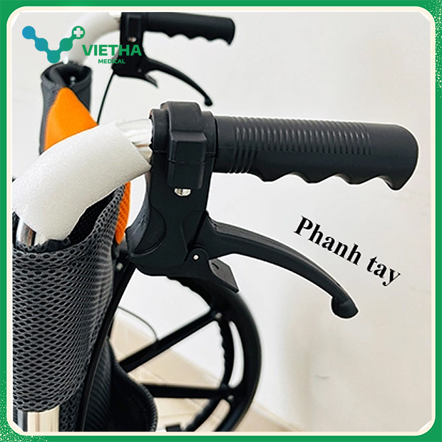 Xe lăn Lucass X91L khung hợp kim nhôm, bánh đúc