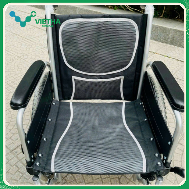 Xe Lăn Bánh Hơi Lucass X64L