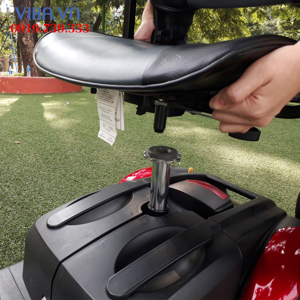 Xe Scooter điện 4 bánh Omega