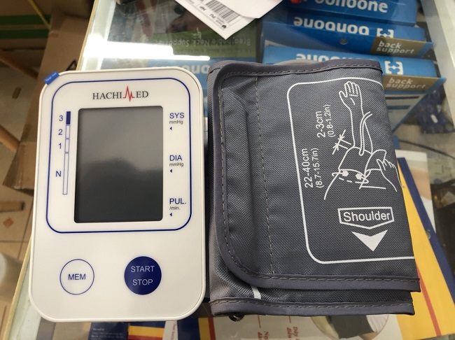 Máy Đo Huyết Áp Bắp Tay Hachimed C03