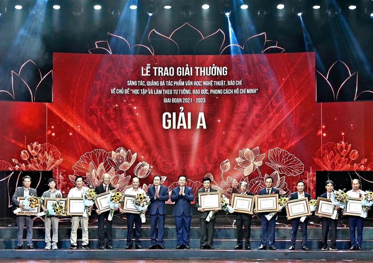 Trao giải thưởng sáng tác, quảng bá tác phẩm văn học, nghệ thuật, báo chí về chủ đề “Học tập và làm theo tư tưởng, đạo đức, phong cách Hồ Chí Minh”