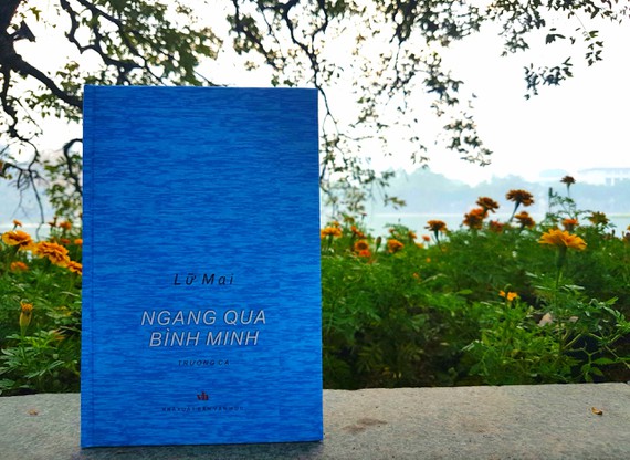 'Ngang qua bình minh' - trường ca về người lính biển.