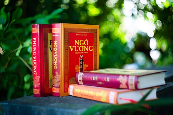 Tôi đến với lịch sử như một cái duyên