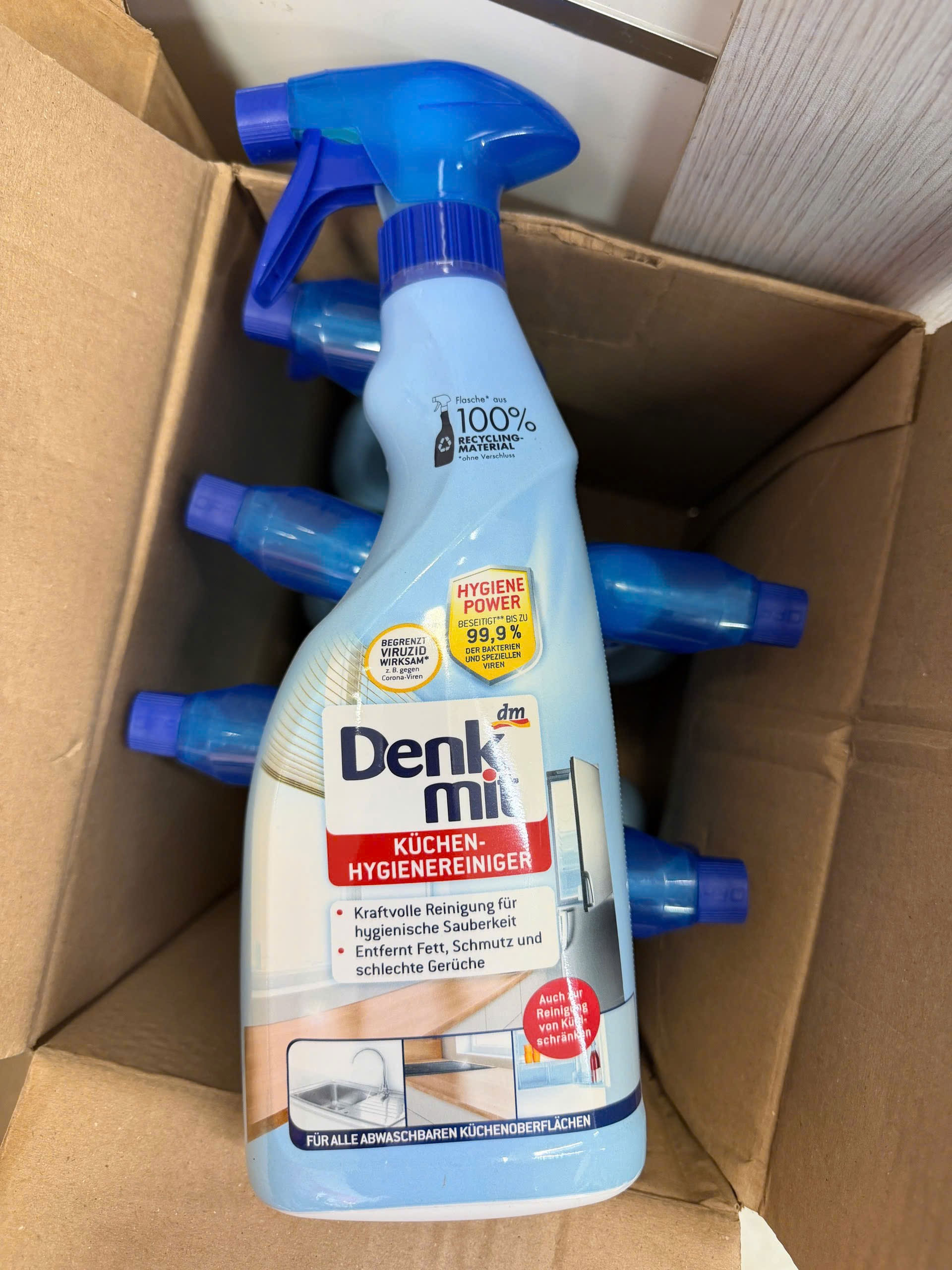 Dung dịch xịt vệ sinh nhà bếp Denkmit 750ml