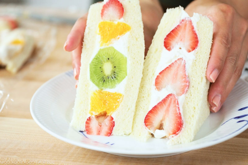 Hướng dẫn cách làm Sandwich trái cây Fruit Sando Nhật Bản 26