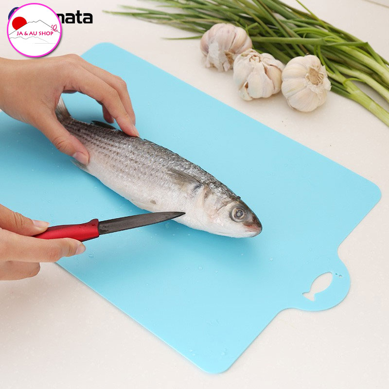 Thớt nhựa dẻo Inomata, loại mỏng dùng để thái hoa quả, thịt chín 4