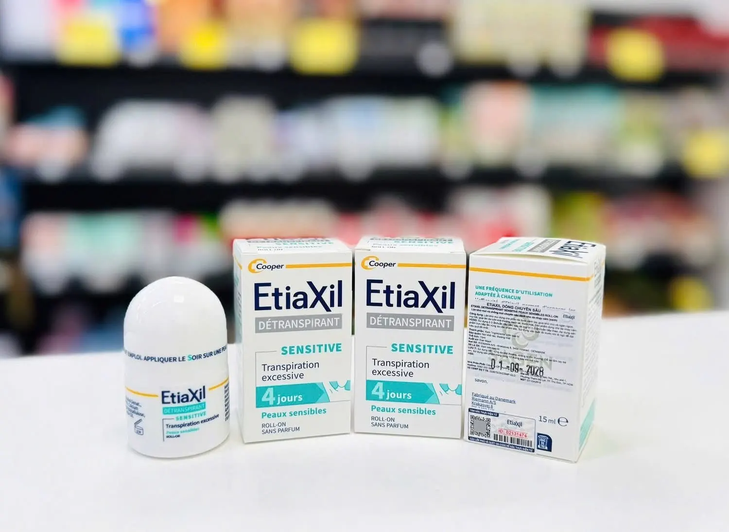 Lăn nách Etiaxil màu xanh 15ml chính hãng dành cho da nhạy cảm