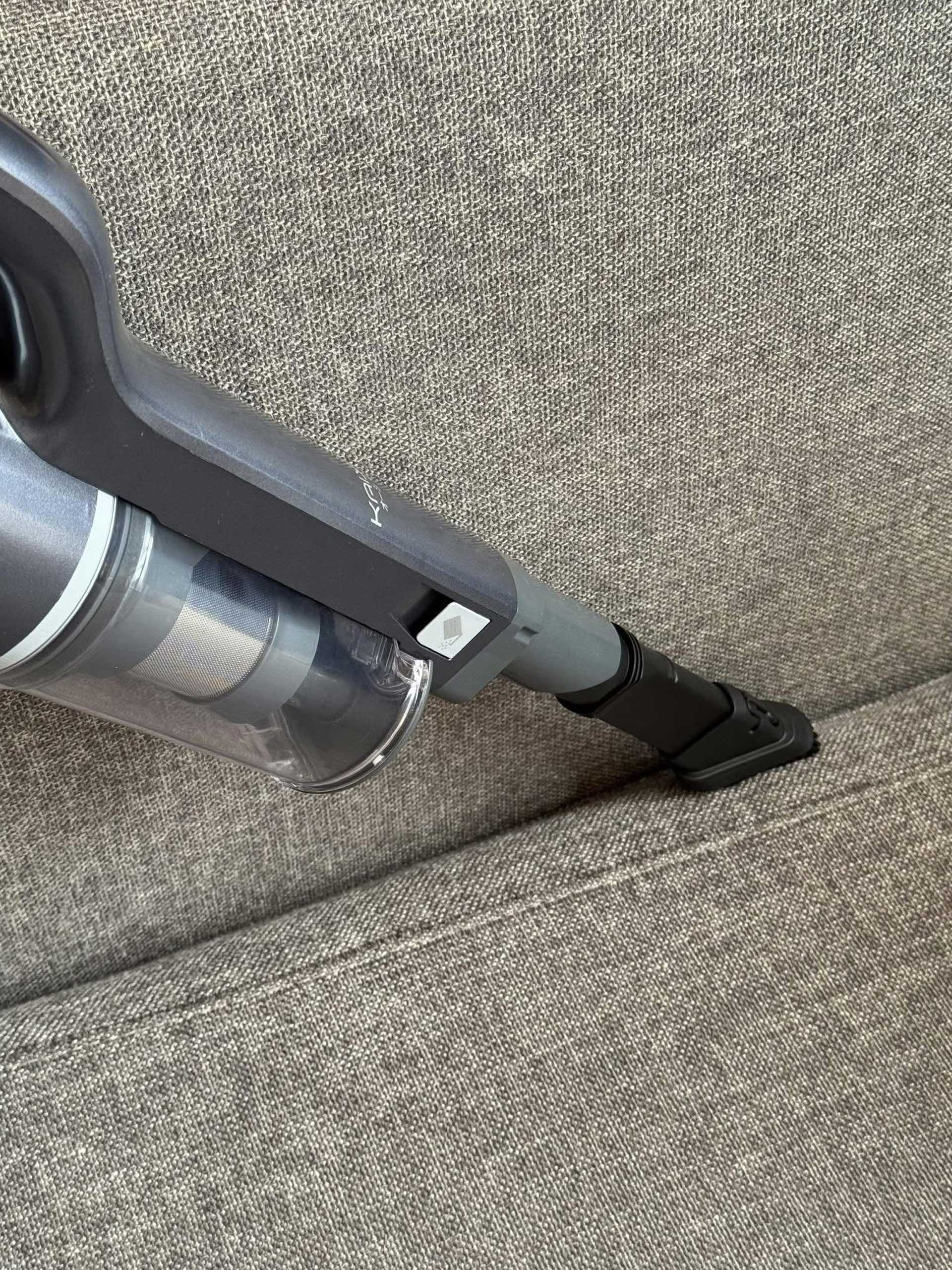 Câu hỏi thường gặp về Máy hút bụi cầm tay Kaiyo KHV-416