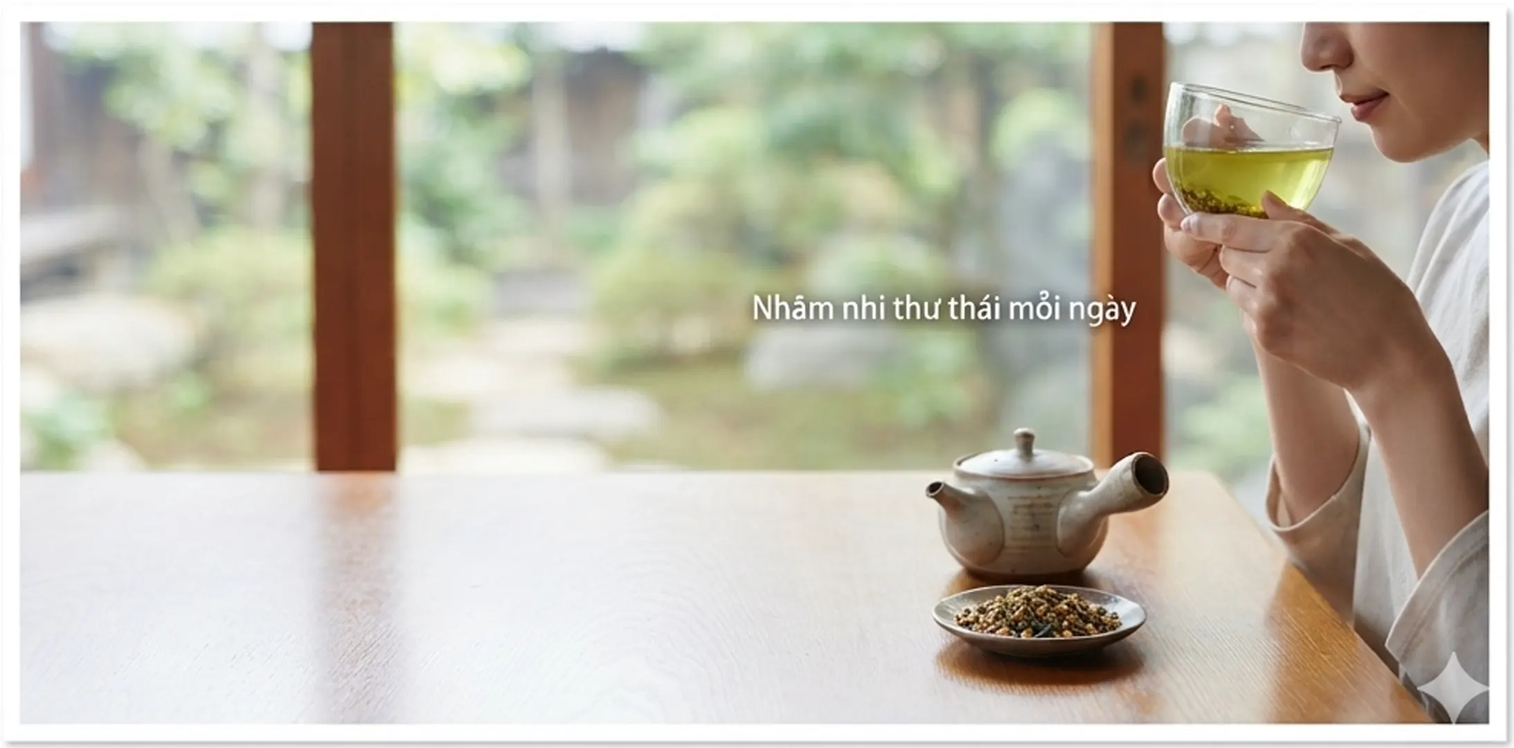 Nhâm nhi tách trà xanh gạo lứt thư thái mỗi ngày