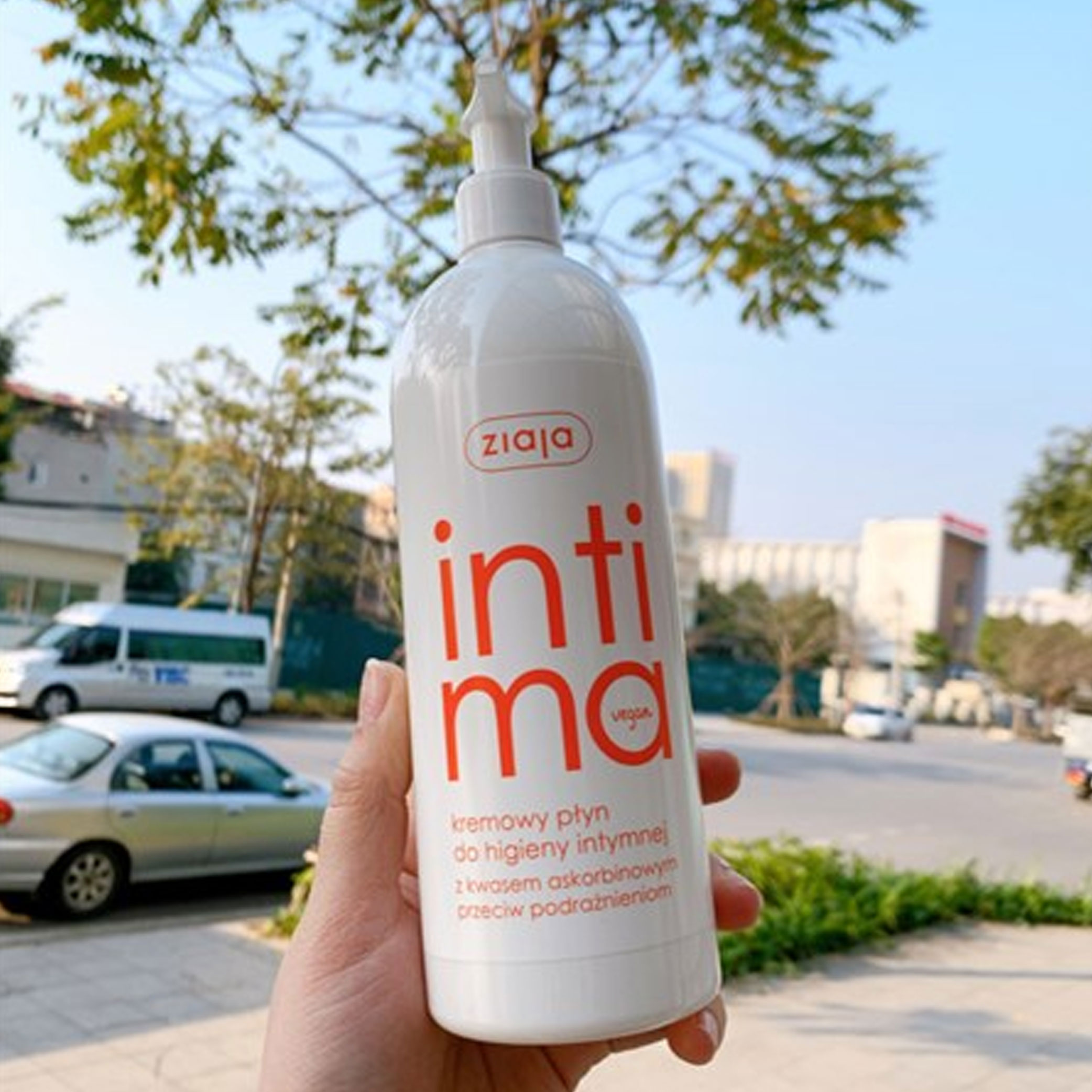 Dung Dịch Vệ Sinh Intima Ziaja Màu Cam 500ml Dạng Vòi