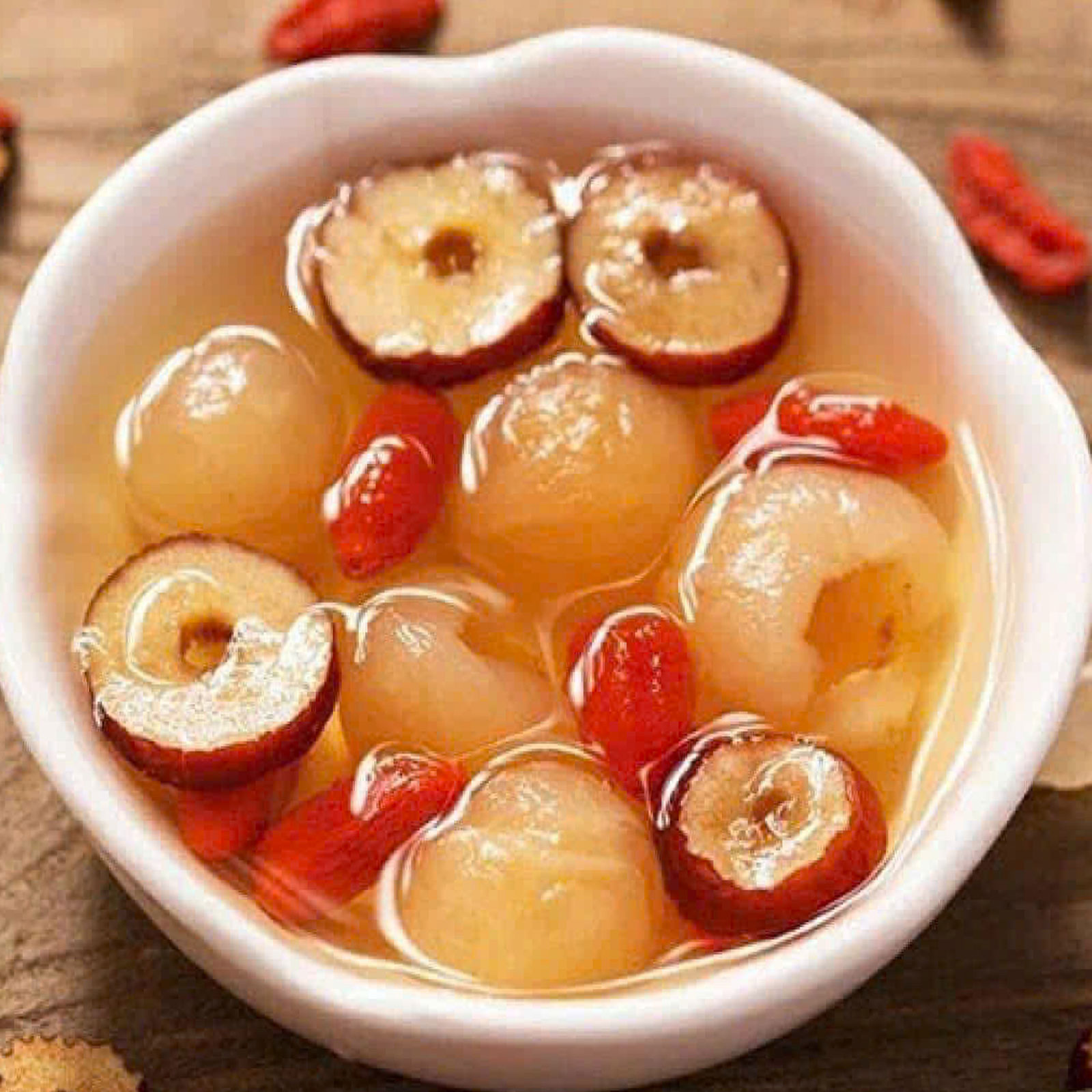 Hướng Dẫn Chi Tiết Công Thức Chế Biến Táo Đỏ Ngâm Kỷ Tử Tại Nhà