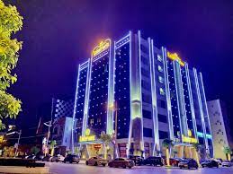 Khách sạn Luxury6 Móng Cái