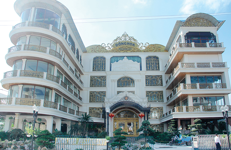 Nhà Hàng Đông hoa