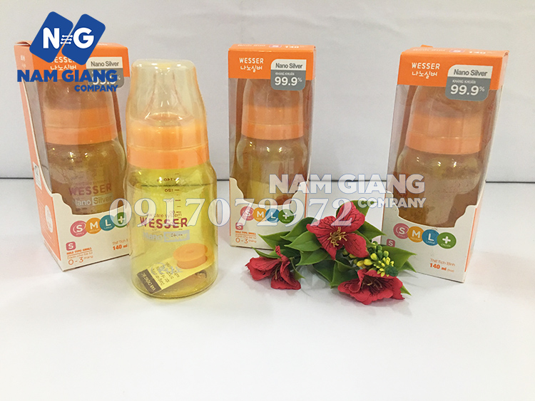 binh-sua-wesser-nano-silver-nhua-co-nho-140ml