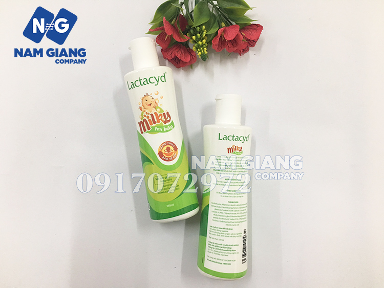 sua-tam-goi-lactacyd-milky-250ml-2