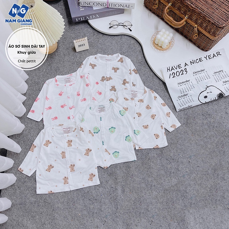 Áo sơ sinh dài petit HN kids trắng họa tiết