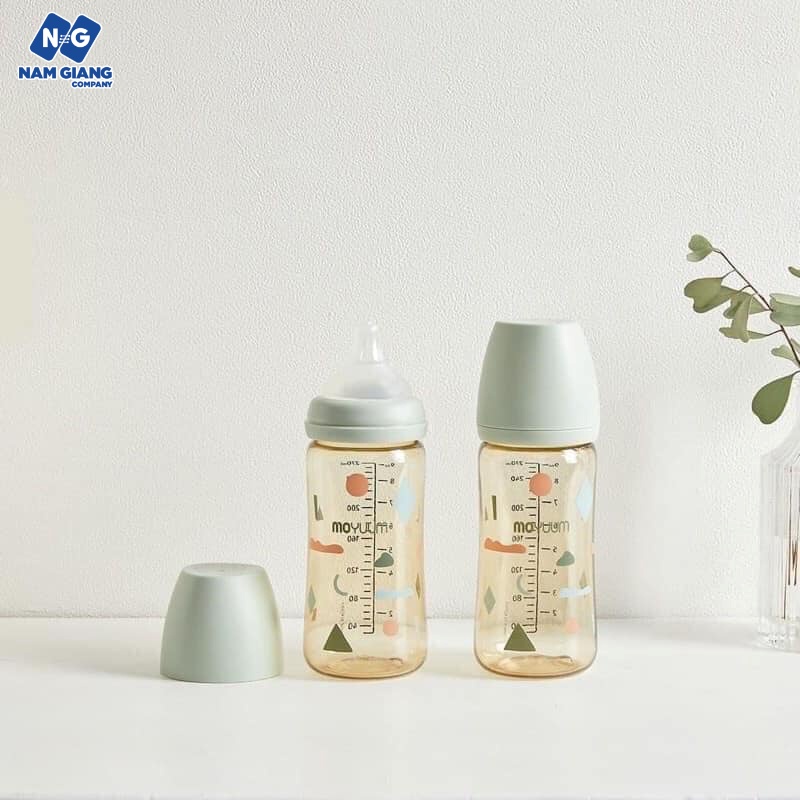 Bình sữa Moyuum họa tiết 270ml (chính hãng)