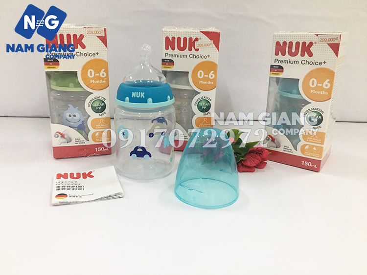 Bình sữa NUK nhựa cổ rộng núm silicon 150ml