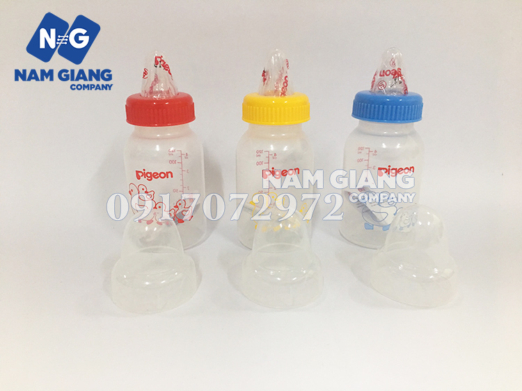 Bình sữa Pigeon nhựa PP hình vịt 120 ml