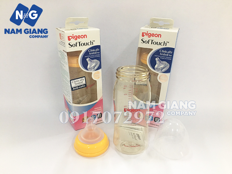 Bình sữa Pegion nhựa SofTouch nâu 240ml
