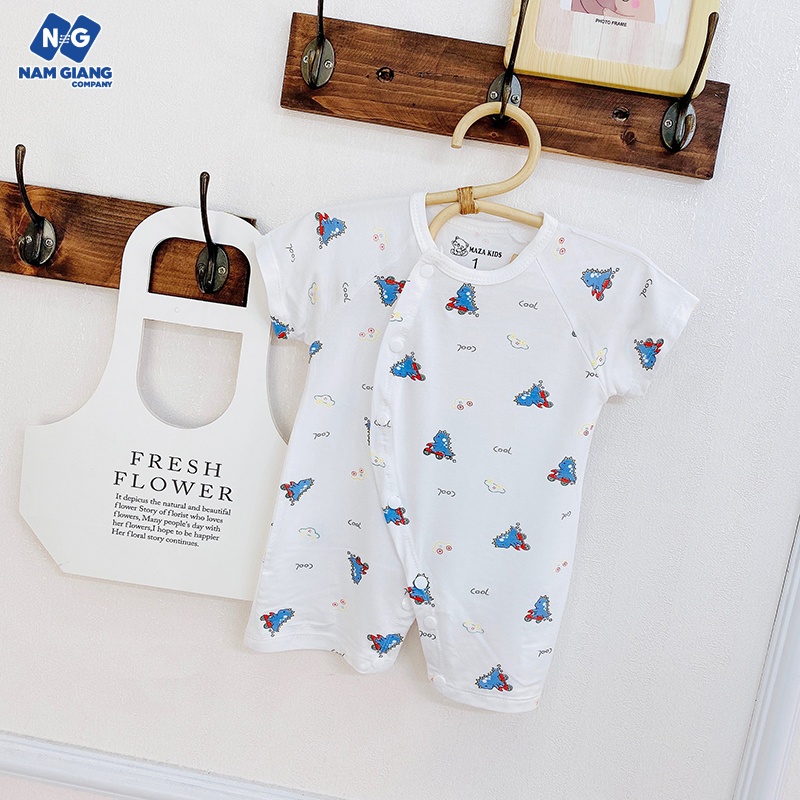 Bộ body cộc trắng in hình petit cài chéo