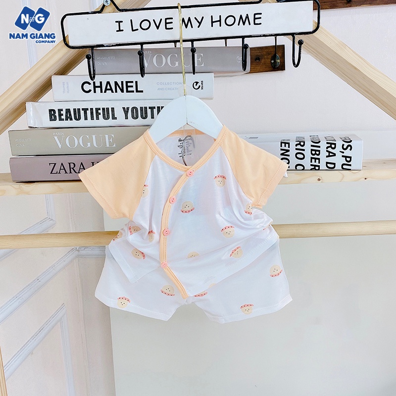 Bộ sơ sinh cộc tay vạt chéo HG KIDS họa tiết