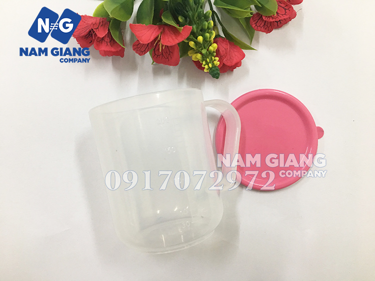 Ca nhựa có vạch chia 200ml