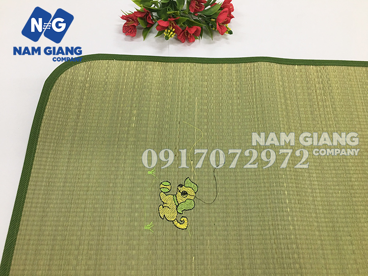 Chiếu cói to sơ sinh kích thước 60 x 110 cm