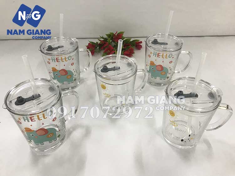 Cốc pha sữa thủy tinh có vạch chia