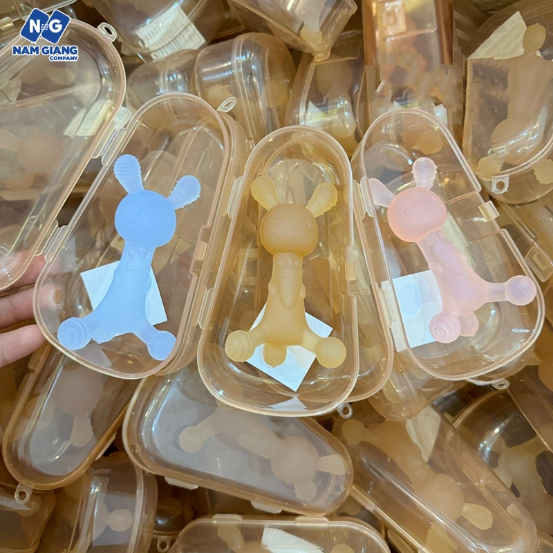 Gặm nướu silicon thỏ cà rốt kèm hộp