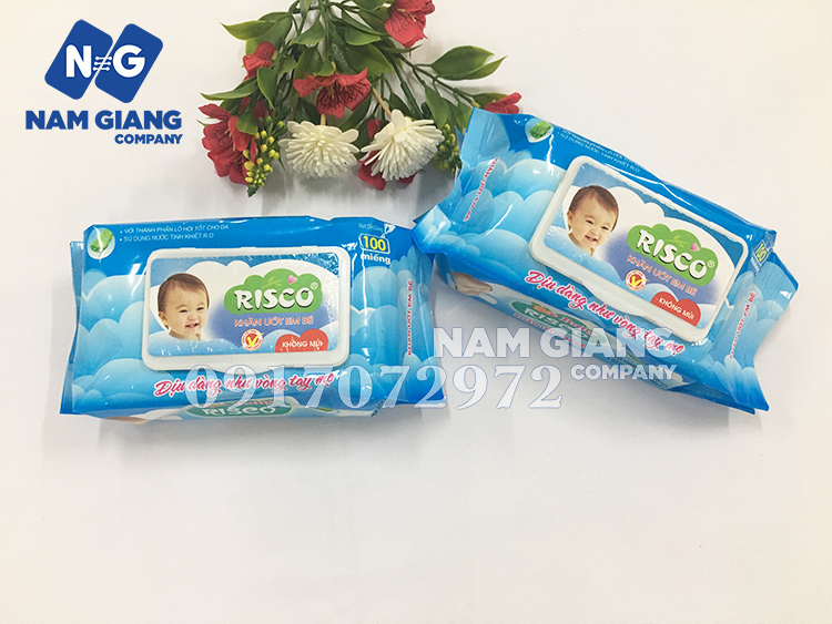 Giấy ướt Rico không mùi xanh 100 tờ (thùng 24 gói)