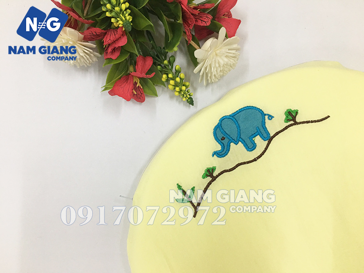 Gối cao su màu Hiền Trang chống méo đầu