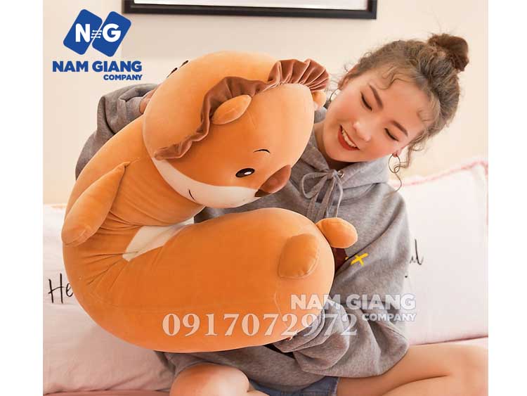 Gối ôm hình thú to
