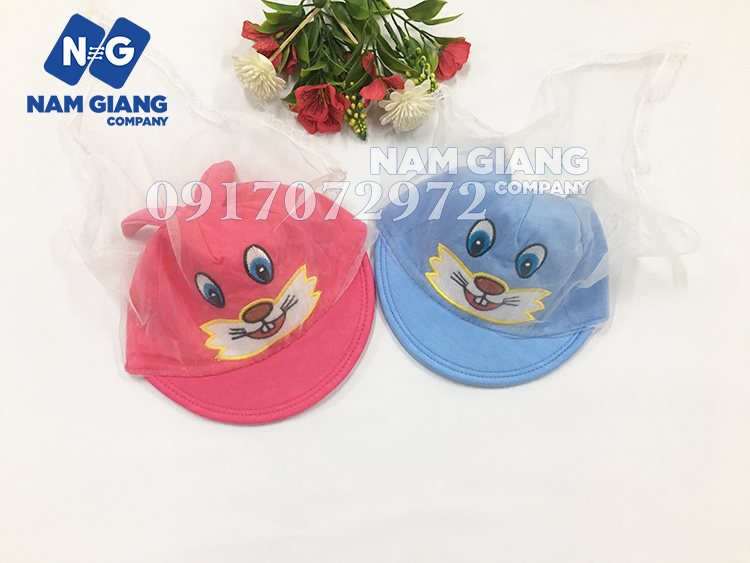 Mũ lưỡi trai có khăn voan