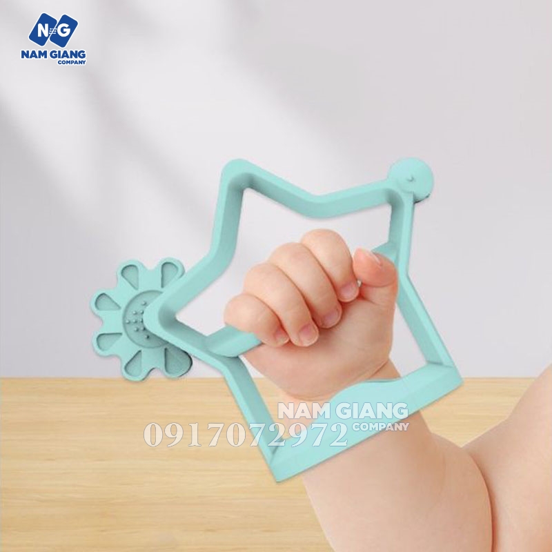 Ngậm nướu sao Kichi