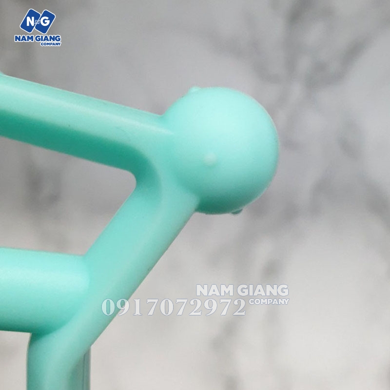 Ngậm nướu sao Kichi