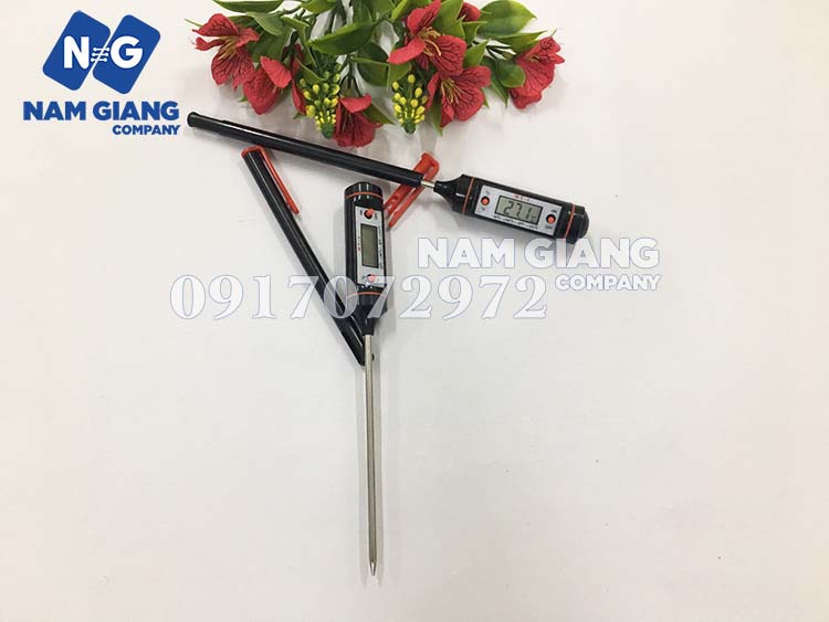 Nhiệt kế điện tử đo nước pha sữa cho bé