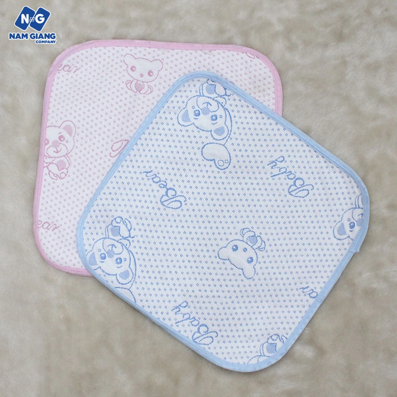 Tấm lót chống thấm hình gấu 30x30cm