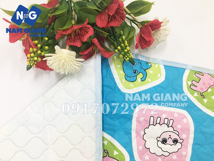 Tấm lót nhựa nhỏ