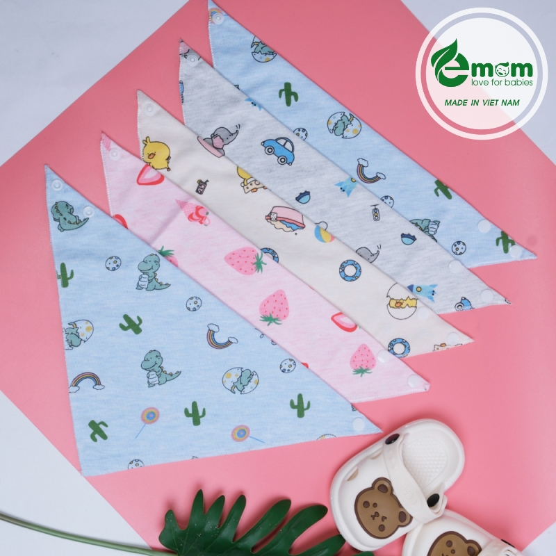 Yếm bấm tam giác cotton in hình EMOM