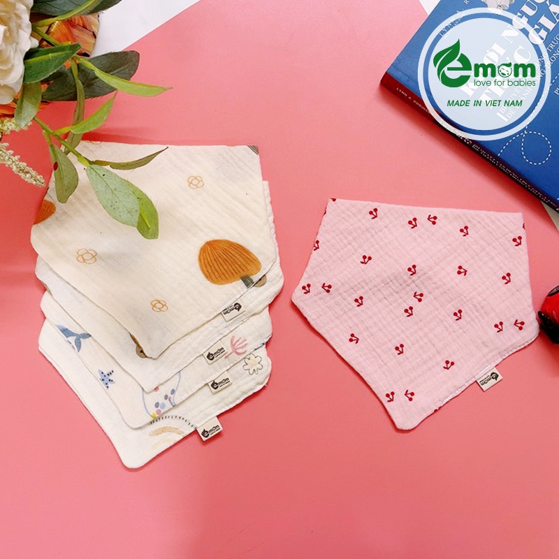 Yếm bấm tam giác muslin EMOM