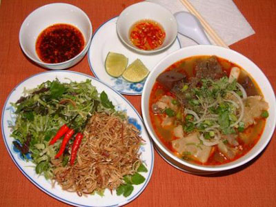 Bún bò - món ngon xứ Huế níu chân du khách