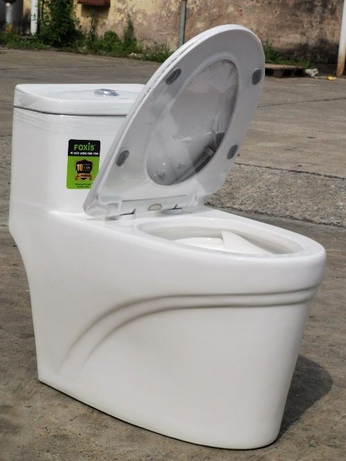 Bồn cầu liền khối men nano kháng khuẩn FX-1308