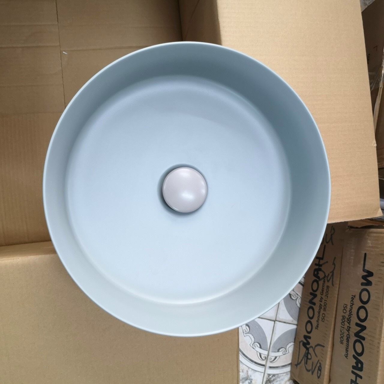 Chậu lavabo màu ghi xám trung tính đơn sắc Moonoah MN-223K