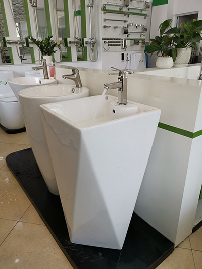 Chậu lavabo chân đứng MN-B514