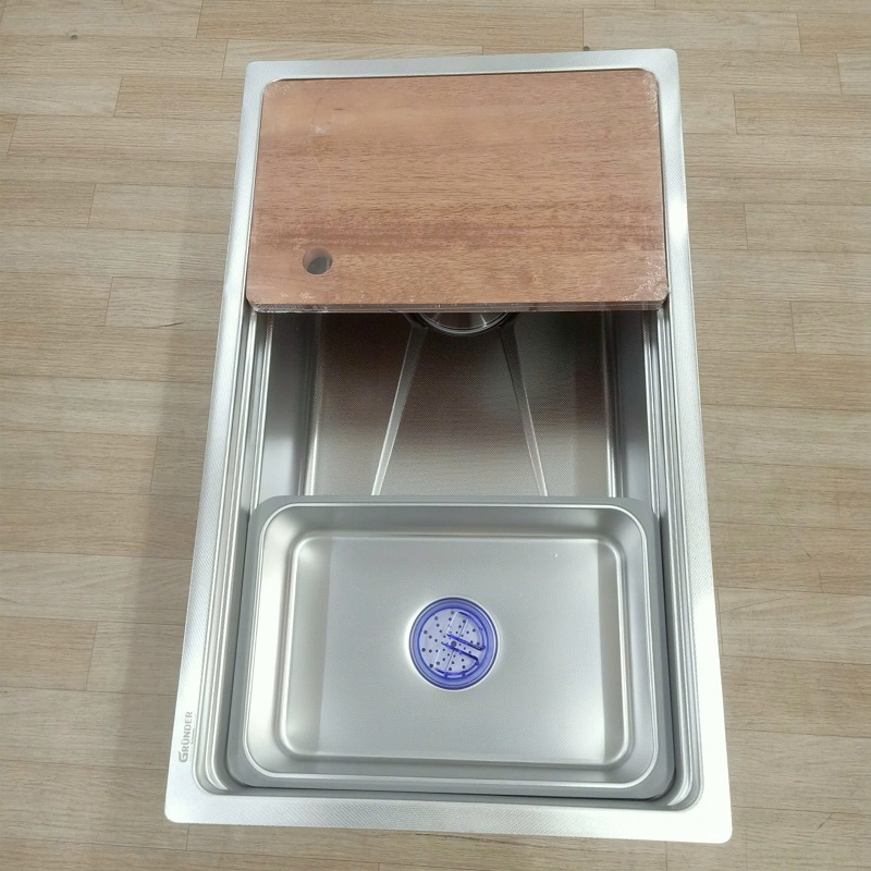 Chậu rửa bát 1 hố GRÜNDER âm bàn