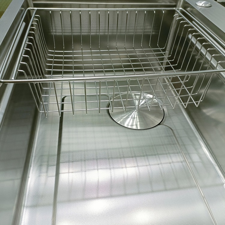 Chậu rửa bát 1 hố GRÜNDER kích thước 80 x48cm GR-8048C