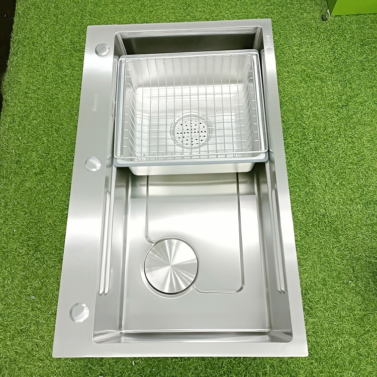 Chậu rửa bát 1 hố GRÜNDER kích thước 80 x48cm GR-8048C