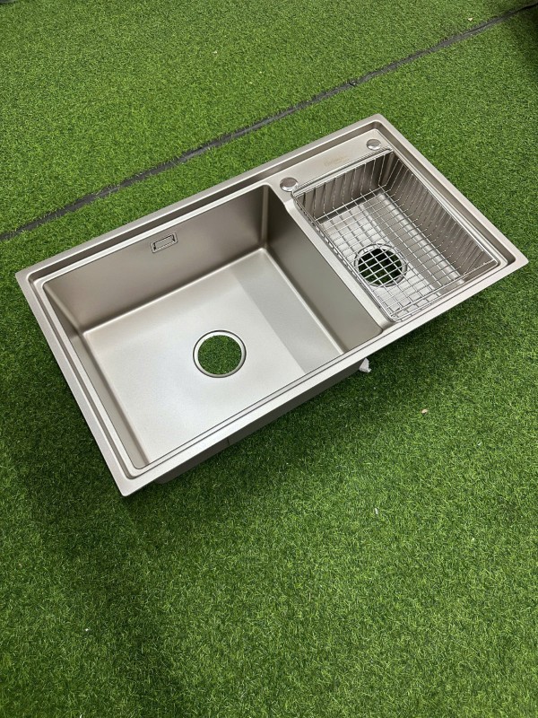 Chậu rửa bát 2 hố 1 chính 1 phụ thông minh thương hiệu GRÜNDER kích thước 83 x47cm